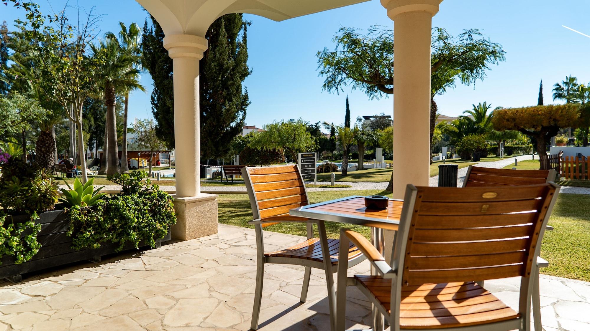 Petra Apart-hotel 4*